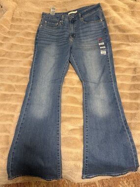 Levi's Women's High Rise Blue Flare Jeans - Medium Wash